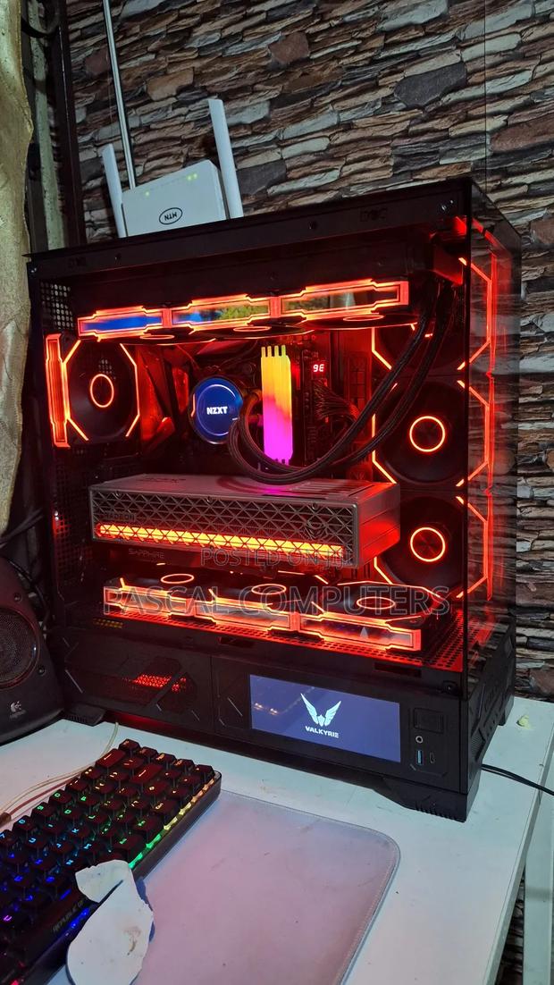 Desktop Computer 32GB AMD Ryzen 7 SSHD (Hybrid) 3T · Photo 1