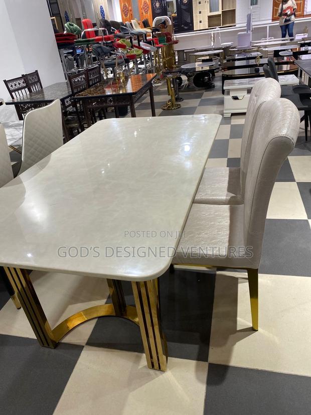 Modern and Classic 6 Seater Marble Dinning Set · Photo 3
