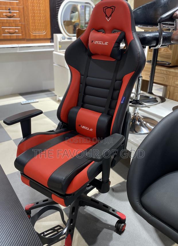 A Strong Made and Heavy Gaming Chair · Photo 4
