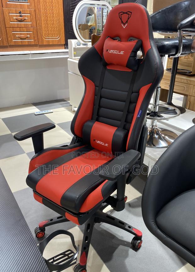 A Strong Made and Heavy Gaming Chair · Photo 3