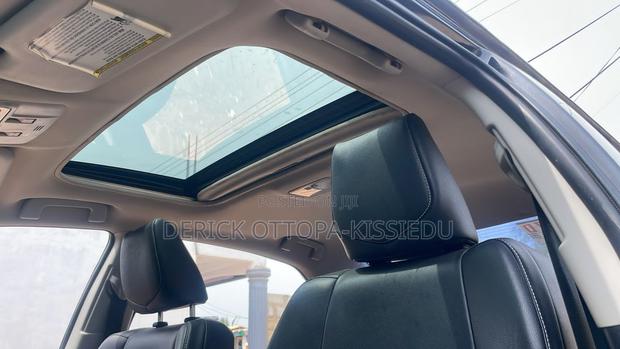 Toyota Corolla L (1.8L 4cyl 2A) 2018 Black