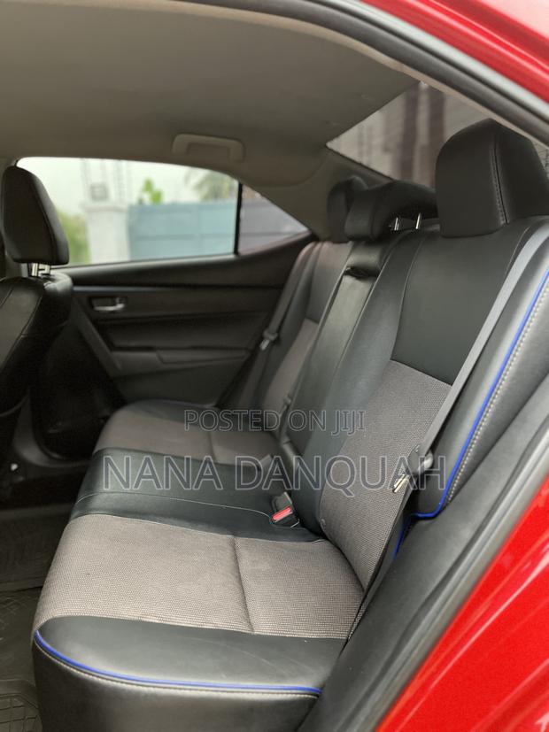 Toyota Corolla SE (1.8L 4cyl 2A) 2018 Red