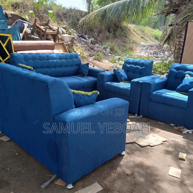 Affordable Utv Staffing Chair Plus Pillows ( Free Delivery) · Photo 2