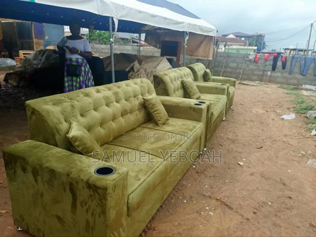 Quality Sofa Plus Pillows (Free Delivery Accra Area) · Photo 2