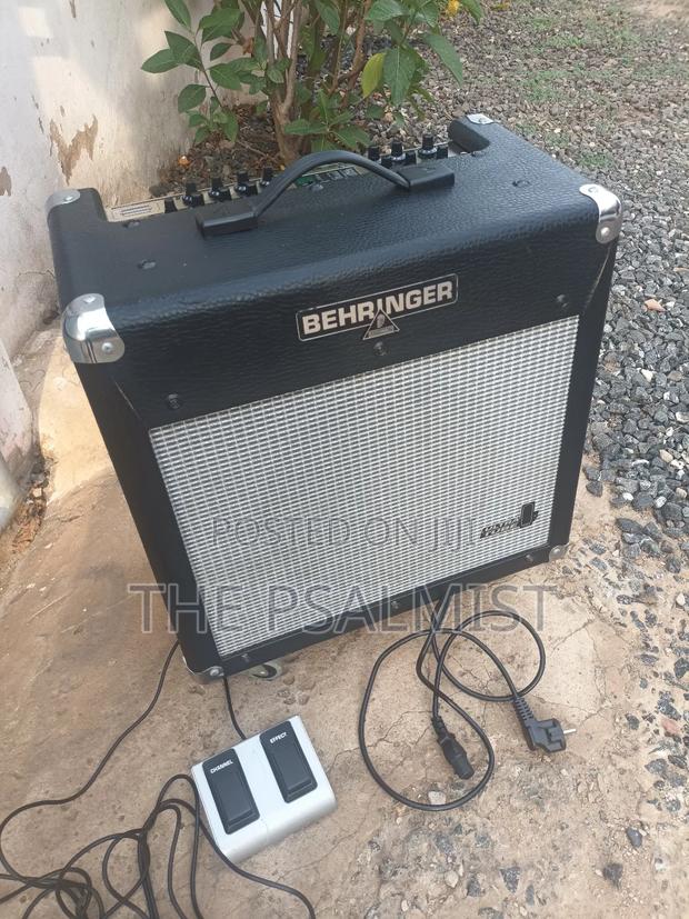 Behringer Vintager Ac112 Ultra Tube With Footswitch photo 5