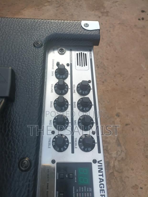 Behringer Vintager Ac112 Ultra Tube With Footswitch photo 7