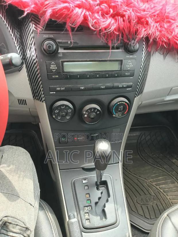 Toyota Corolla LE 4dr Sedan (1.8L 4cyl 4A) 2010 Red