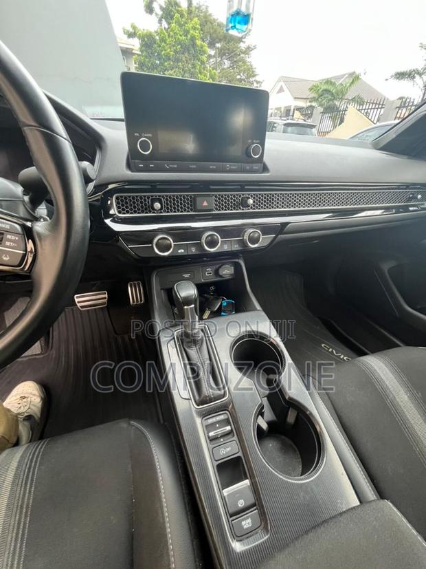 Honda Civic Sport 2022 Silver photo 9