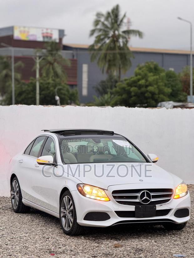 Mercedes-Benz C300 Luxury Sedan RWD (2.0L 4cyl 7A) 2016 White