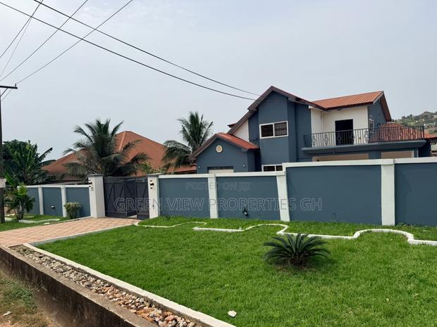 6bdrm Duplex in Kwabenya for rent