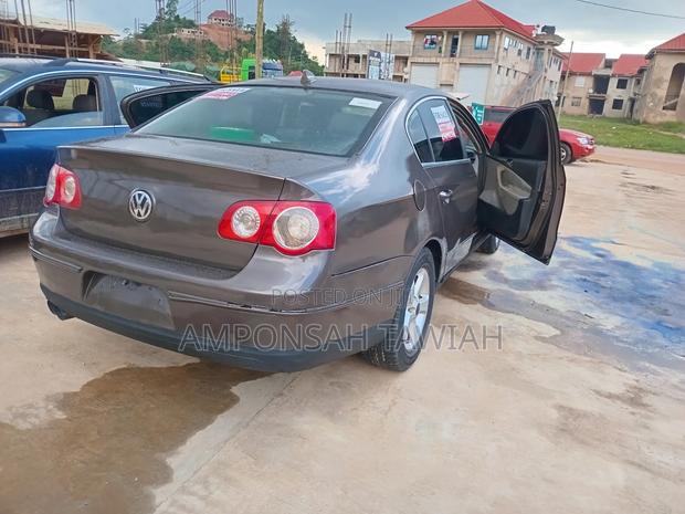 Volkswagen Passat 2.0 FSI Comfortline 2006 Brown