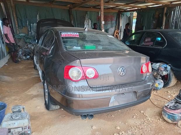 Volkswagen Passat 2.0 FSI Comfortline 2006 Brown