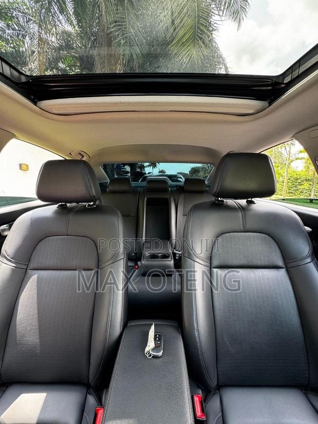 Honda Civic 2023 Blue photo 7
