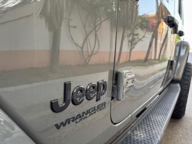 Jeep Wrangler 2021 Gray photo 4
