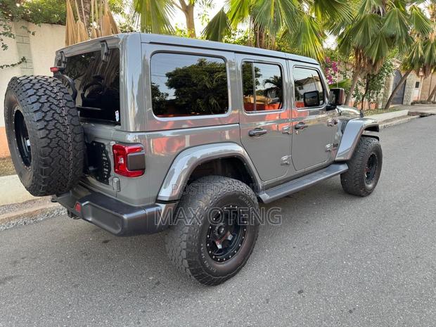 Jeep Wrangler 2021 Gray photo 5