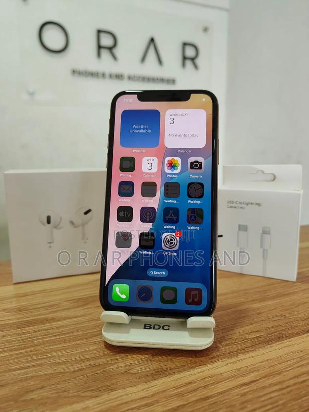 Apple iPhone XS 64 GB Gold photo 3
