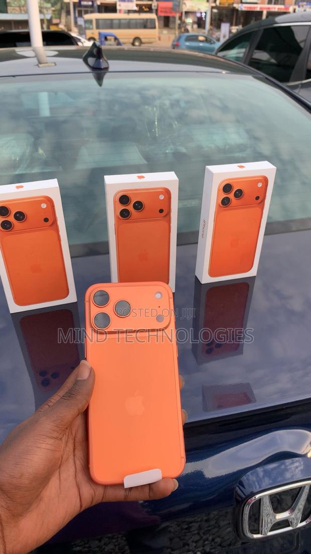 New Apple iPhone 17 Pro Max 256 GB Orange