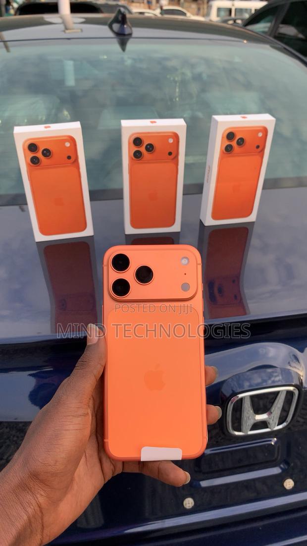 New Apple iPhone 17 Pro Max 256 GB Orange