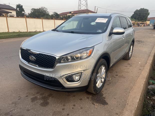 Kia Sorento 4dr SUV 2016 Silver