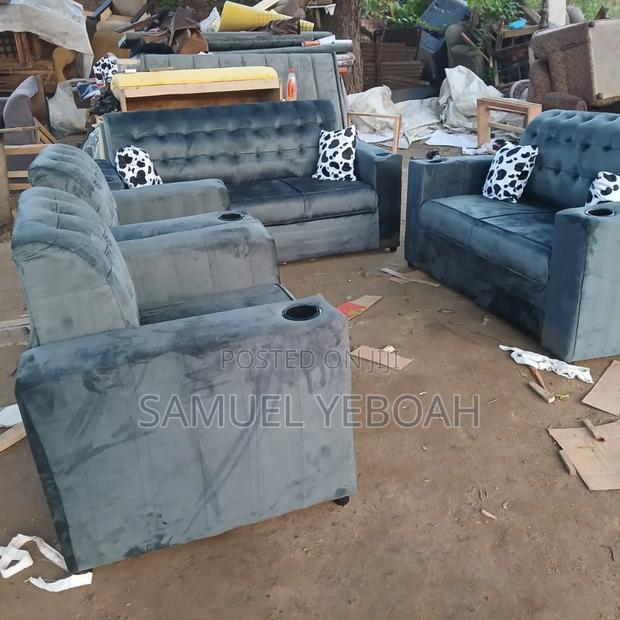 Quality King Sofa Full Set · Photo 2