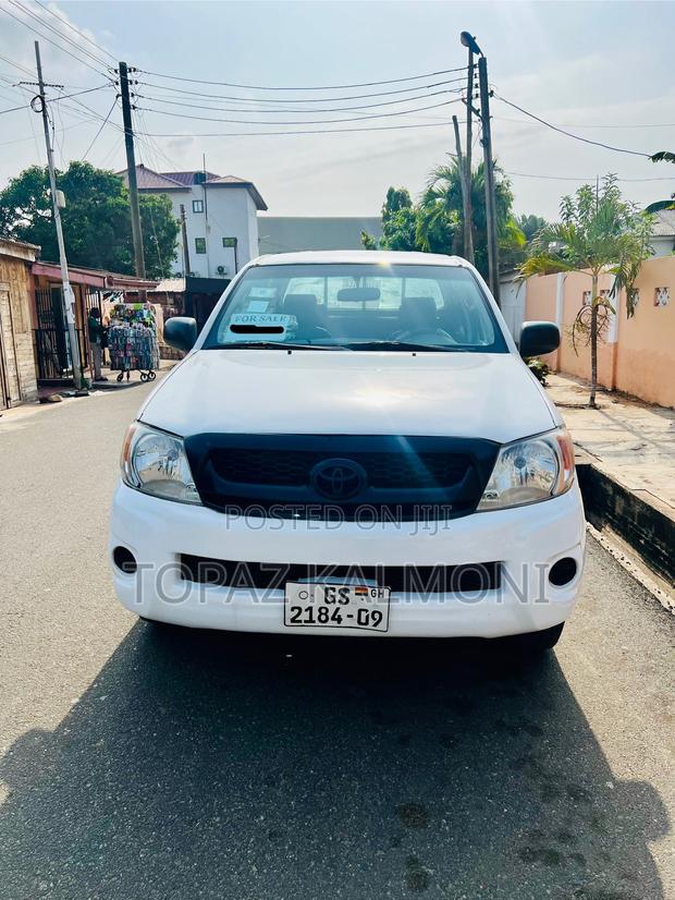 Toyota Hilux 2009 White