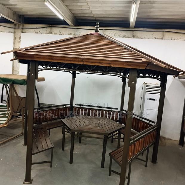 Regular Hexagon Shaped Pergola Summer Hut · Photo 3