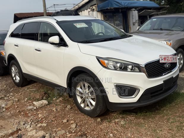 Kia Sorento 4dr SUV 2016 White