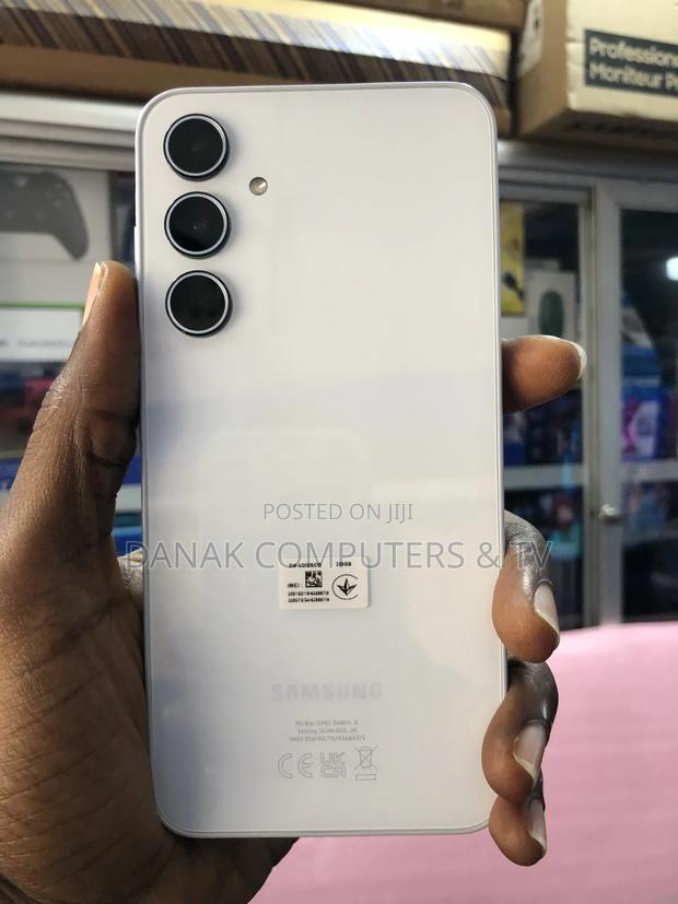 New Samsung Galaxy A35 256 GB White photo 2