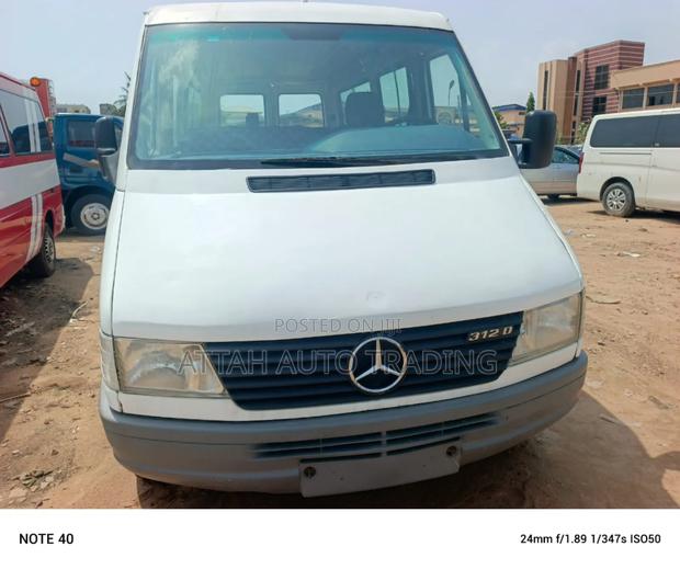 Mercedes-Benz Sprinter 2000 White photo 3