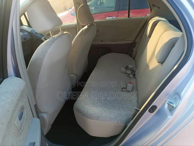 Toyota Vitz 2010 Gray photo 4