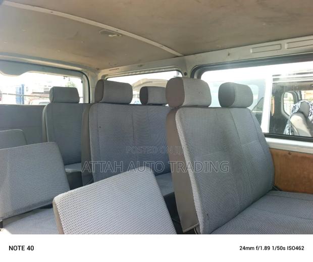 Toyota Grand HiAce 2012 Silver photo 6