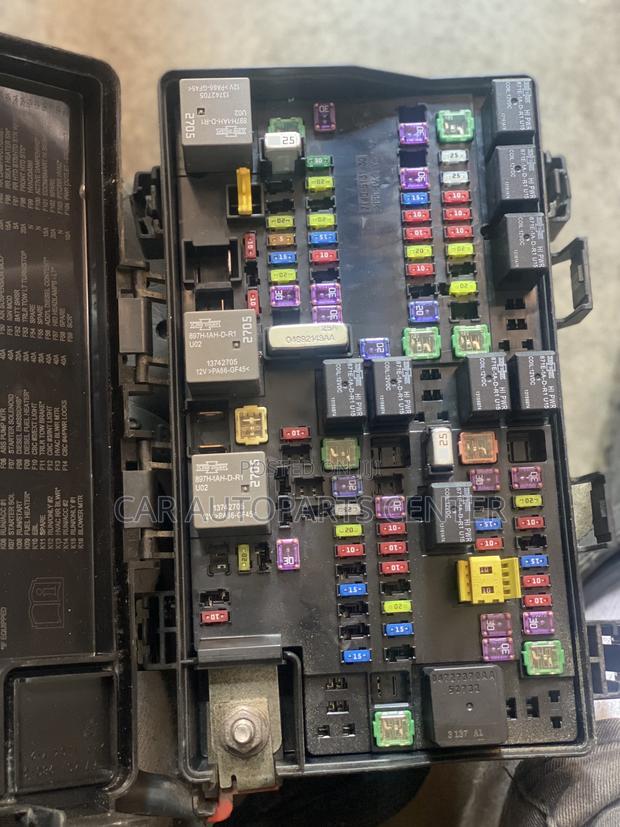 Dodge Ram /Jeep Cherokee Fusebox 2018 photo 2