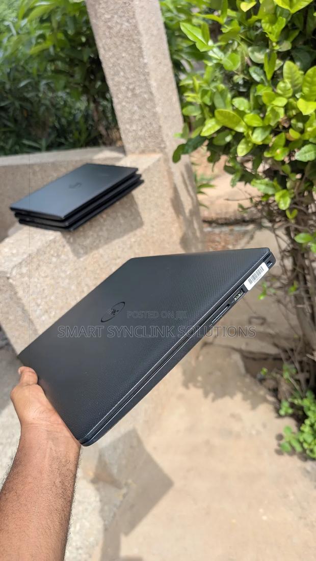 New Laptop Dell Vostro 3560 8GB Intel Core I5 SSD 256GB photo 3