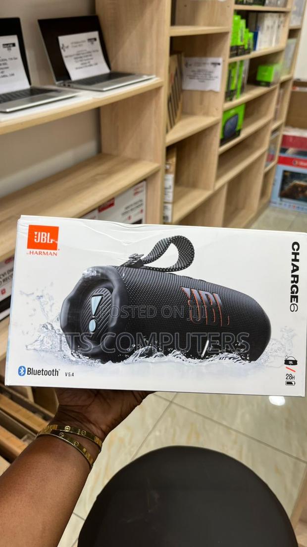 JBL Charge 6 Speaker · Photo 2