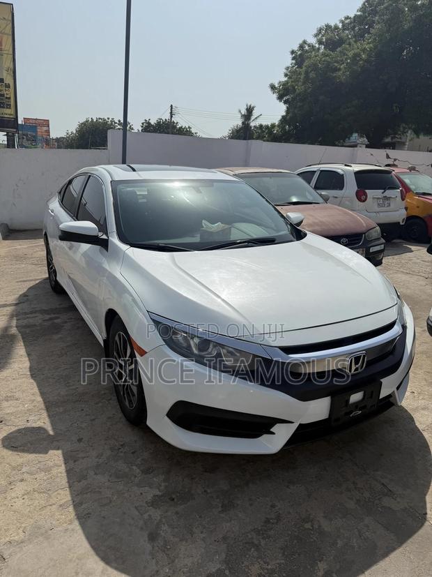 Honda Civic LX 4dr Sedan (2.0L 4cyl) 2016 White