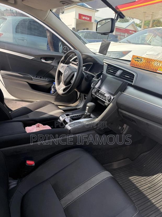 Honda Civic LX 4dr Sedan (2.0L 4cyl) 2016 White