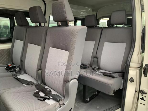 Toyota HiAce 2022 White