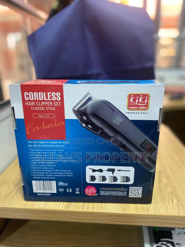Cordless Hair Clippers Set · Photo 2
