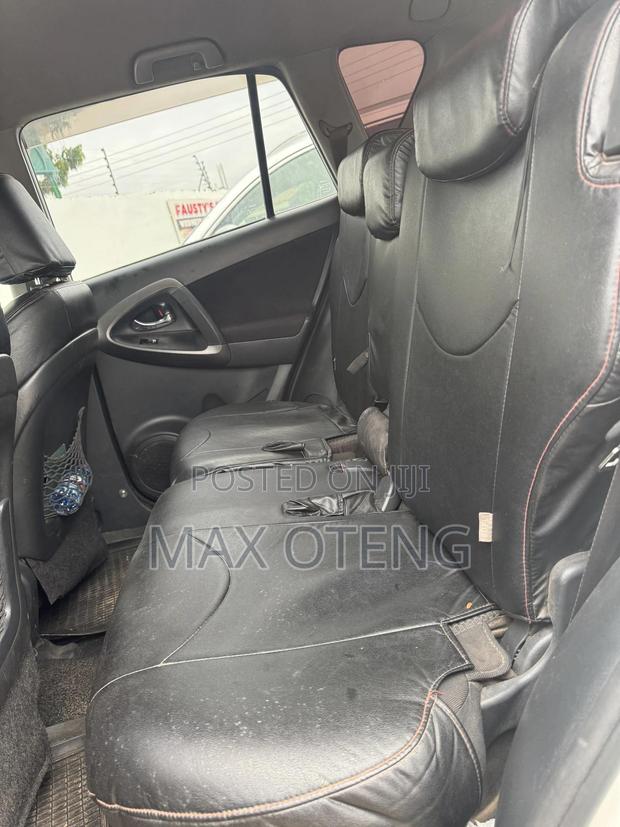 Toyota RAV4 2.5 4x4 2012 White photo 4