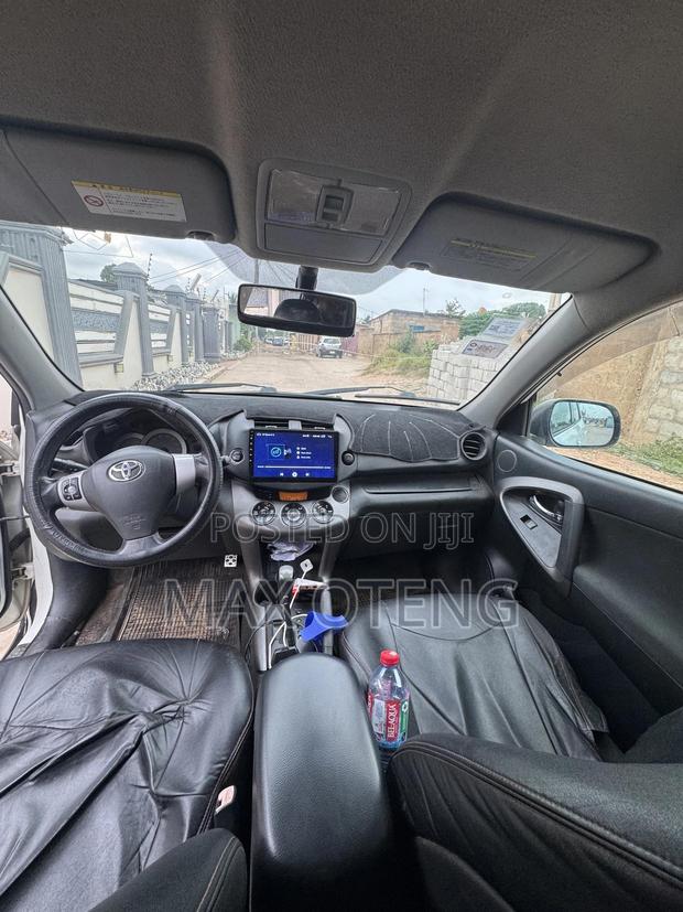 Toyota RAV4 2.5 4x4 2012 White photo 7