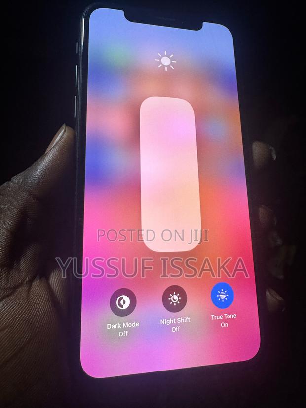 New Apple iPhone X 64 GB Black photo 2