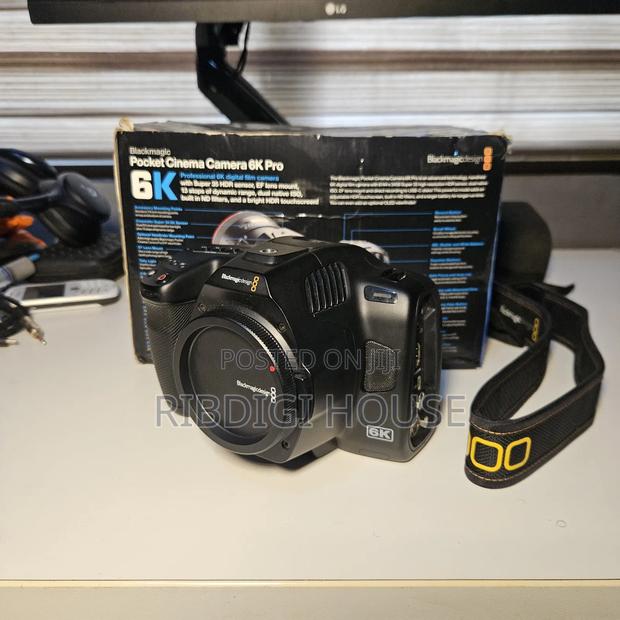 Blackmagic Pocket Pro Cinema Camera photo 2
