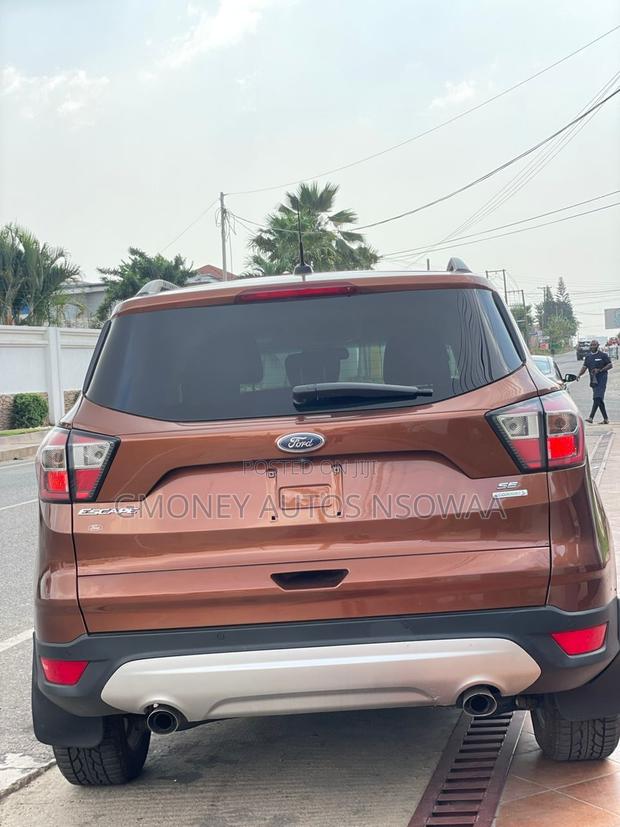 Ford Escape SE 4x4 2017 Brown