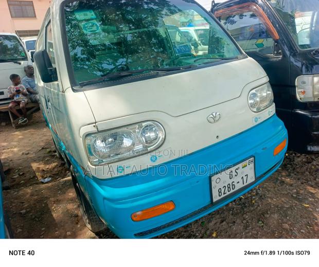 Daewoo BF120 2000 White