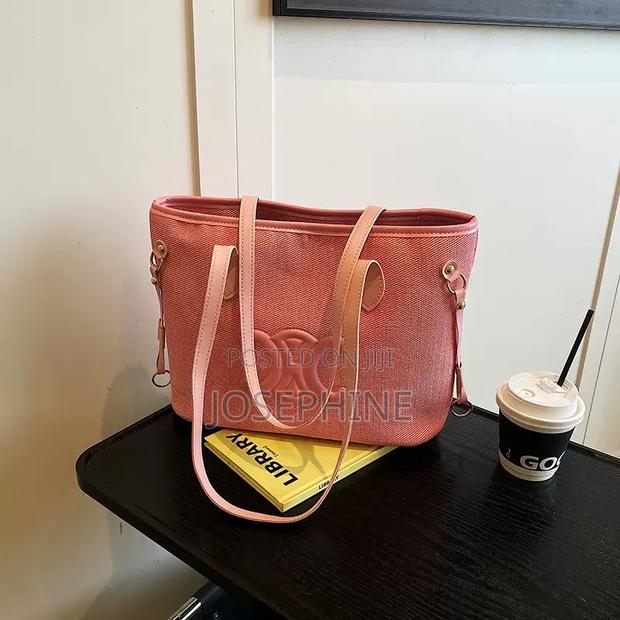 Ladies Tote Bags photo 2