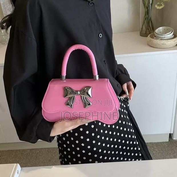 Ladies Cute Crossbag photo 2