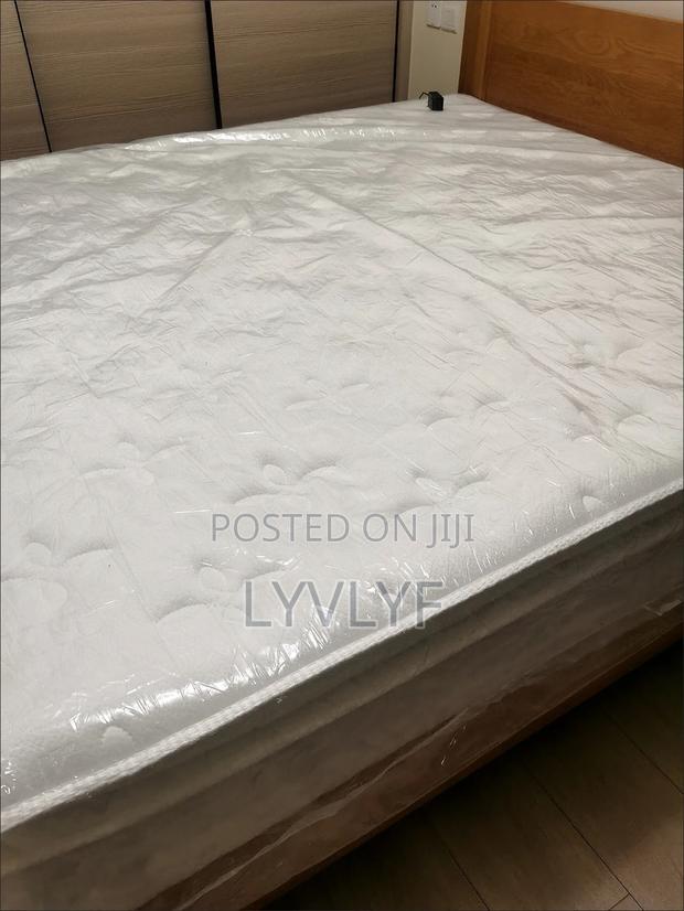 Queen Size Mattress photo 4