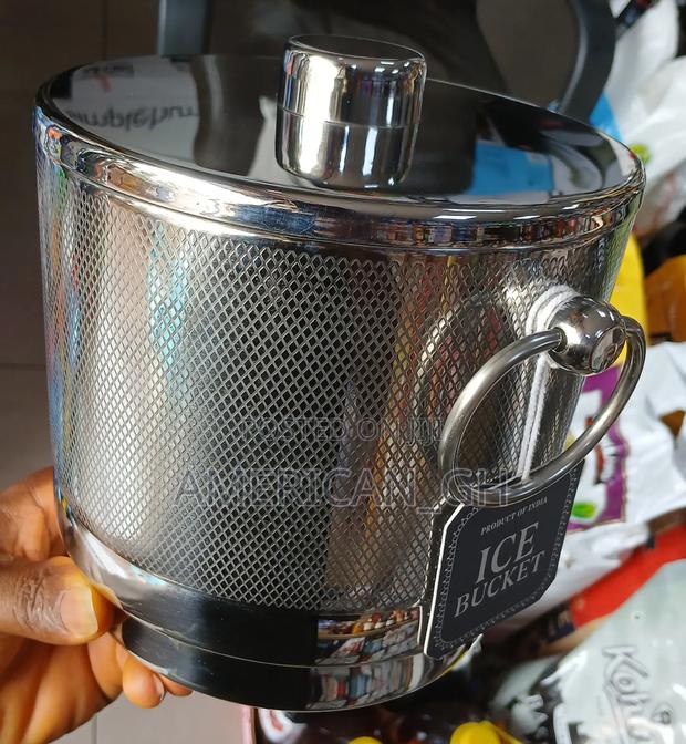 Stainless Steel Ice Bucket · Photo 4