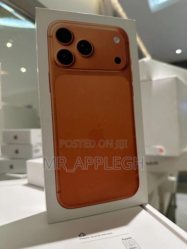 New Apple iPhone 17 Pro Max 1 TB Orange photo 4