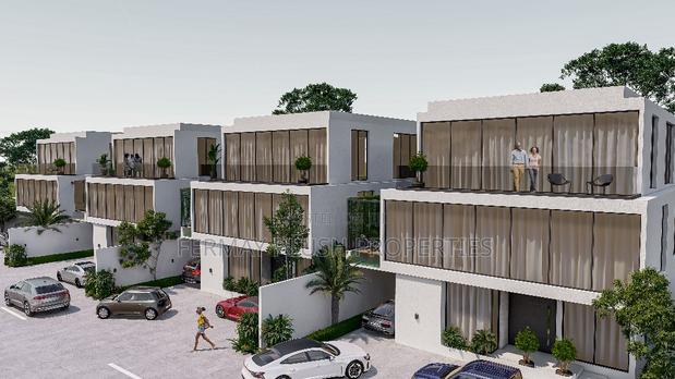 Investment in Real Estate in Prime Location · Photo 3
